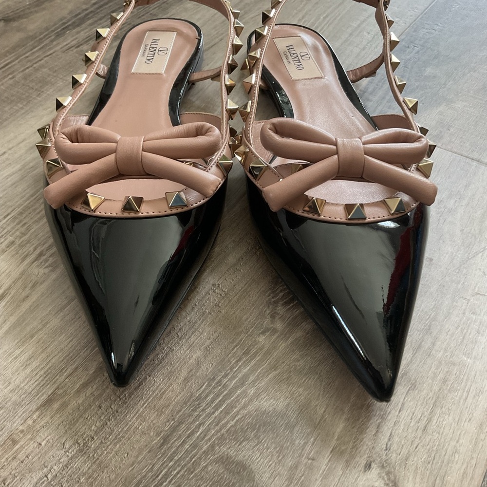 VALENTINO GARAVANI
Rockstud Bow Slingback Flats - Black-size 38 - Picture 4 of 9